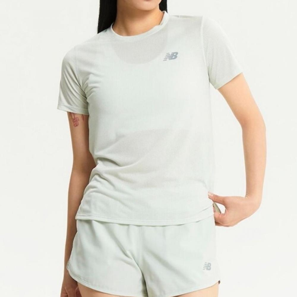 New Balance Half Club Women AThleTics Running T shirT 085
New Balance Half Club Women AThleTics Running T shirT 085