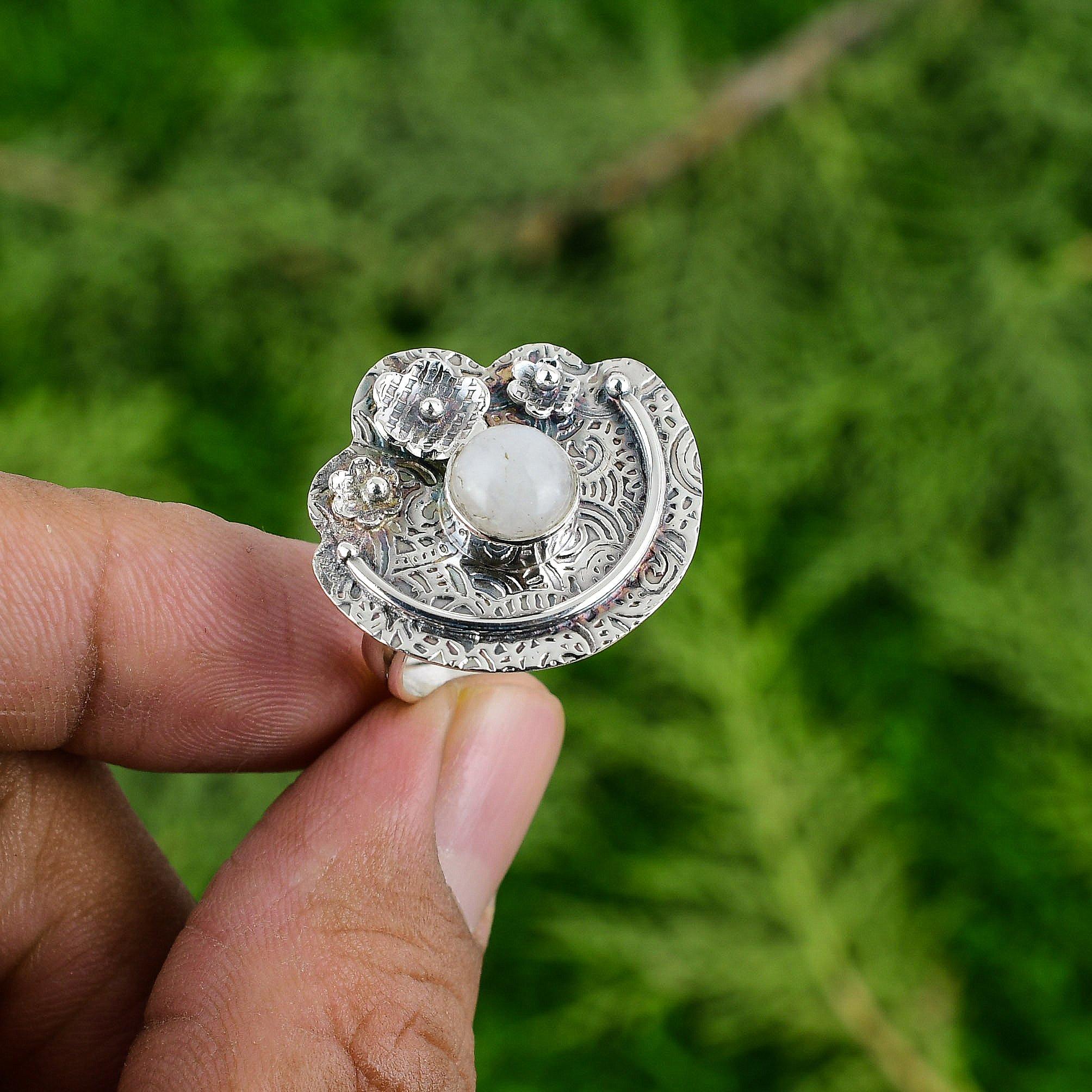 Round Rainbow Moonstone Stone 925 Silver Handmade Birthday Flower Statement Ring Adjustable
Round Rainbow Moonstone Stone 925 Silver Handmade Birthday Flower Statement Ring Adjustable