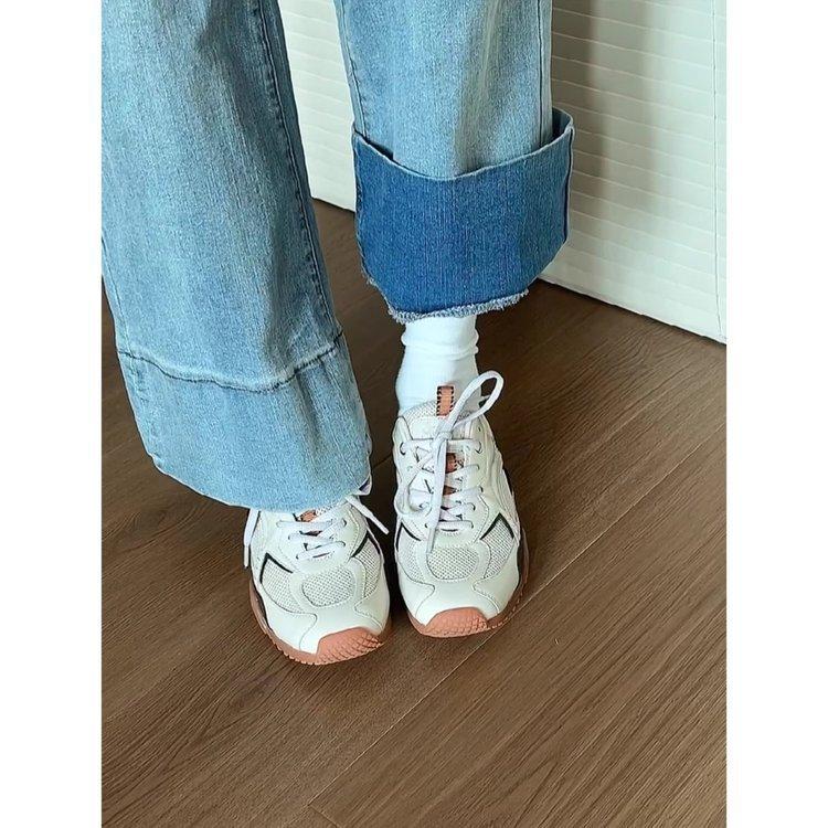 Breathable mesh German training shoes women s 2025 summer new versatile casual sports board shoes retro Forrest Gump white shoes 40
Breathable mesh German training shoes women s 2025 summer new versatile casual sports board shoes retro Forrest Gump white shoes 40