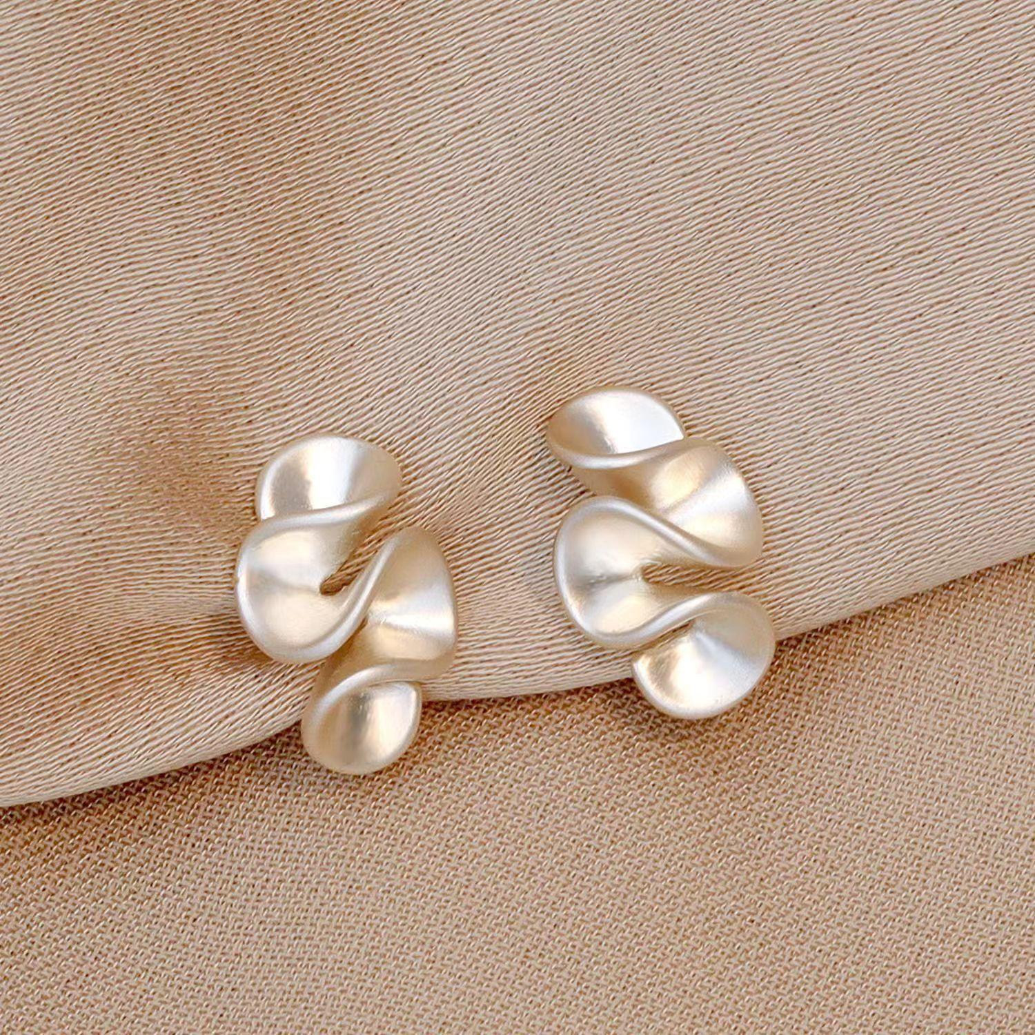 Cream Flower Japanese matte flower silicone ear clips without ear piercings Women s spring and summer niche design earrings Earrings
Cream Flower Japanese matte flower silicone ear clips without ear piercings Women s spring and summer niche design earrings Earrings