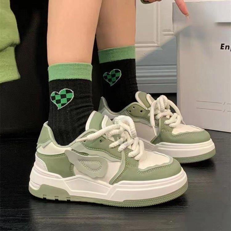 Женские кроссовки на толстой подошве, осенние новые цвета, спортивная модная женская обувь Ins Bread, нишевая повседневная обувь, модная 40
Женские кроссовки на толстой подошве, осенние новые цвета, спортивная модная женская обувь Ins Bread, нишевая повседневная обувь, модная 40