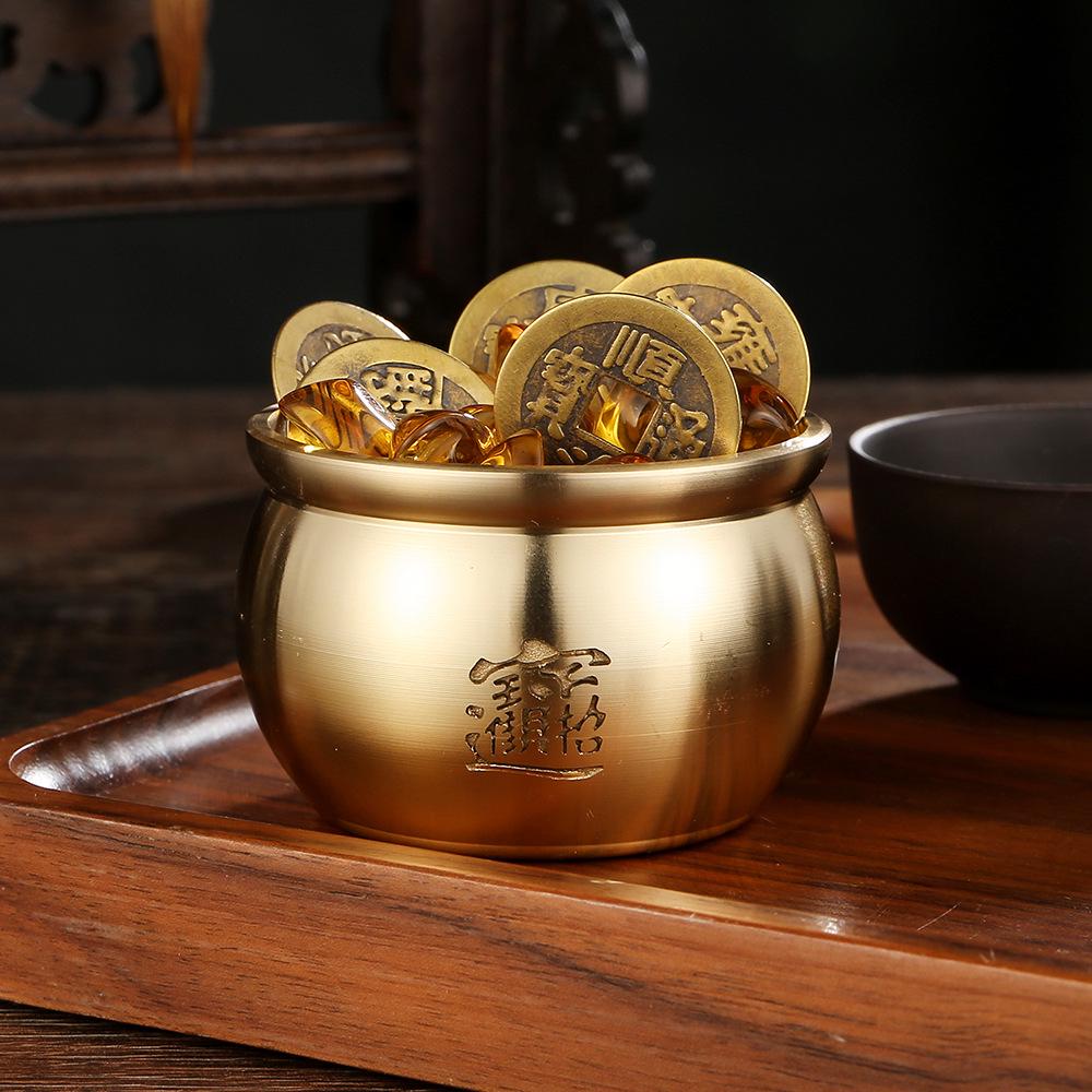 Золотой латунный цилиндр с бисерными украшениями - украшение гостиной на тему богатства и удачи, подарок на открытие, украшение в виде рога изобилия. Gold-Inlaid Base with Frog
Золотой латунный цилиндр с бисерными украшениями - украшение гостиной на тему богатства и удачи, подарок на открытие, украшение в виде рога изобилия. Gold-Inlaid Base with Frog