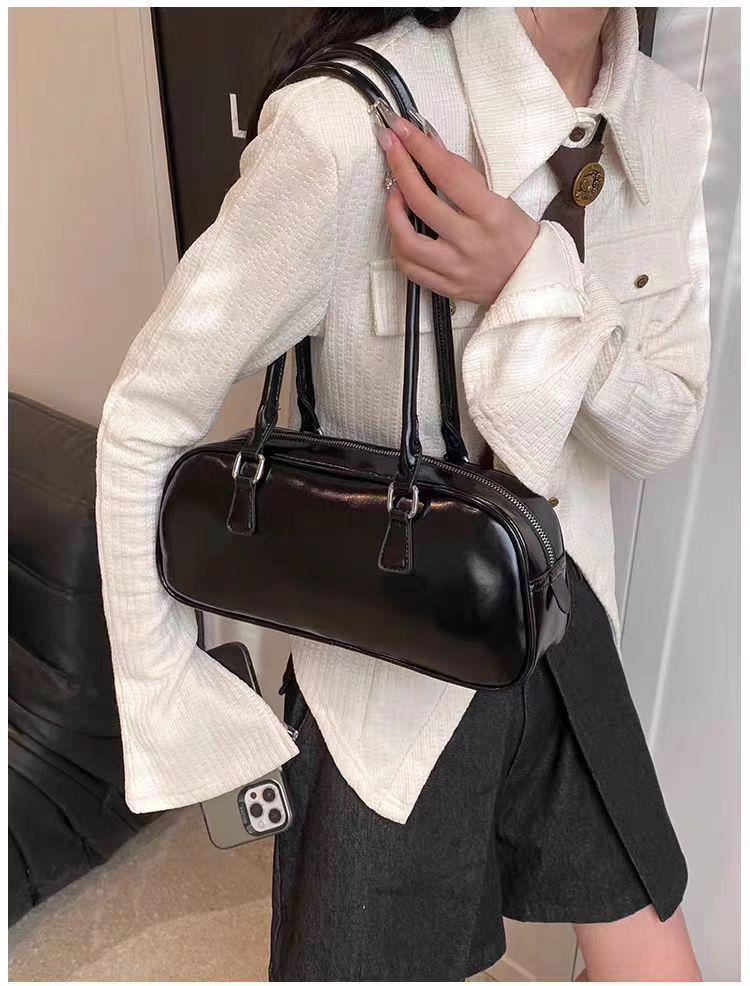 Серебряная сумка через плечо 2025 года в стиле корейского балета: Модный, нишевый дизайн, универсальный весенний стиль
Серебряная сумка через плечо 2025 года в стиле корейского балета: Модный, нишевый дизайн, универсальный весенний стиль