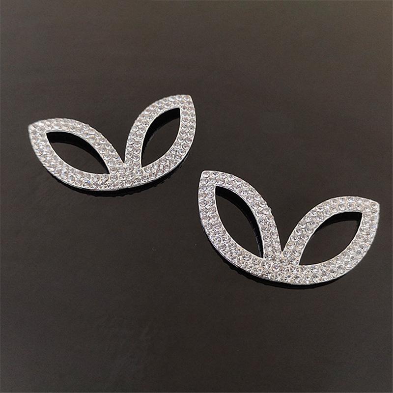 Engood 50pcs Rhinestones Ears Button Sewing Trim & Embellishments Craft Buckle DIY Hair Accessories Wedding Clothes Decoration срібний
Engood 50pcs Rhinestones Ears Button Sewing Trim & Embellishments Craft Buckle DIY Hair Accessories Wedding Clothes Decoration срібний