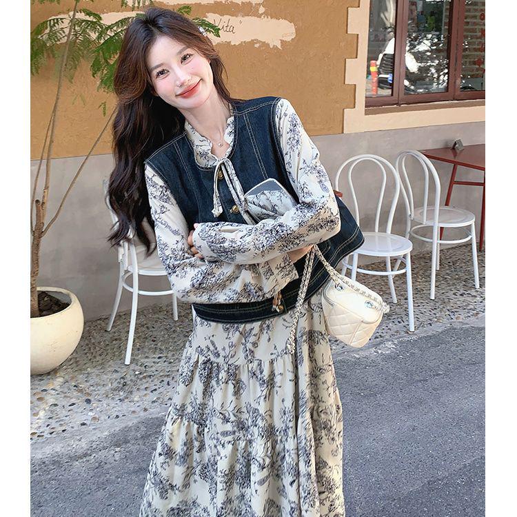 Plus Size Women s Denim Ink Painting Dress & Vest Set - Autumn 2025 L 100-120 jin
Plus Size Women s Denim Ink Painting Dress & Vest Set - Autumn 2025 L 100-120 jin