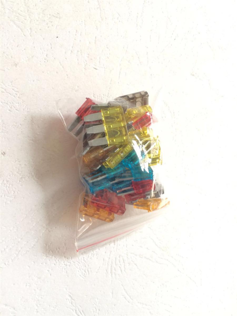 25 шт. 5 видов смешанных автомобильных предохранителей с 3 контактами 5А 7,5А 10А 15А 20А Высокое качество
25 шт. 5 видов смешанных автомобильных предохранителей с 3 контактами 5А 7,5А 10А 15А 20А Высокое качество