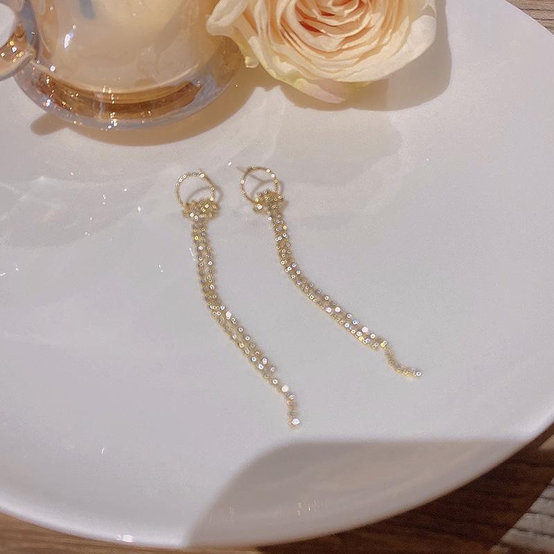 S925 Silver Needle Korean Trendy Long Tassel Earrings with Diamond Circles - Versatile & Stylish Design for Women
S925 Silver Needle Korean Trendy Long Tassel Earrings with Diamond Circles - Versatile & Stylish Design for Women