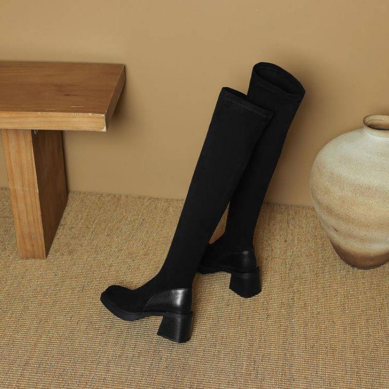 Корейская версия замшевые женские ботфорты большого размера однотонные на высоком каблуке ботфорты до колена новые квадратный каблук рукав резиновая подошва квадратный носок тонкие ботинки 33
Корейская версия замшевые женские ботфорты большого размера однотонные на высоком каблуке ботфорты до колена новые квадратный каблук рукав резиновая подошва квадратный носок тонкие ботинки 33