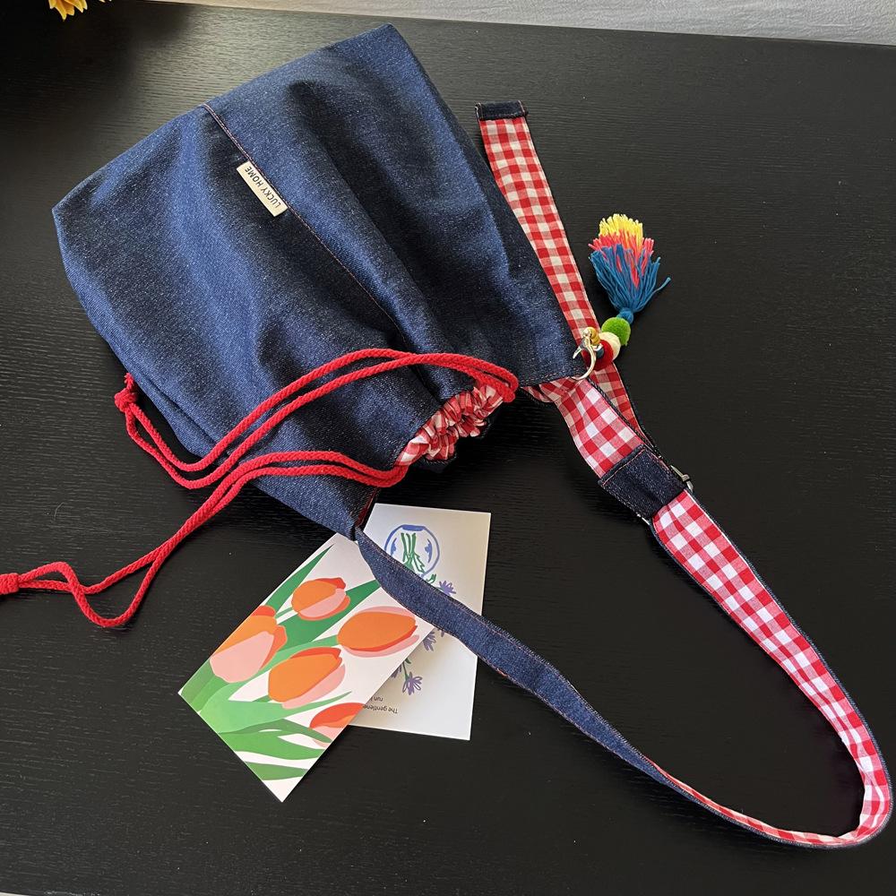 High-capacit Shopping Bags for Woman Bundle Mouth Drawstring Plaid Tote bag bolsos Tassel Pendant Travel Cross Shoulder bags sac синий
High-capacit Shopping Bags for Woman Bundle Mouth Drawstring Plaid Tote bag bolsos Tassel Pendant Travel Cross Shoulder bags sac синий