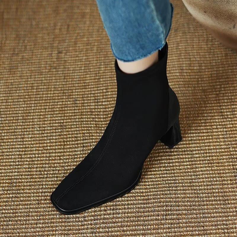 Design Autumn Winter Fashion Pointed Toe Ankle Boots Women Zippers Thick Heels Shoe Street Style Banquet Party Short Botas Mujer 42 чорний
Design Autumn Winter Fashion Pointed Toe Ankle Boots Women Zippers Thick Heels Shoe Street Style Banquet Party Short Botas Mujer 42 чорний