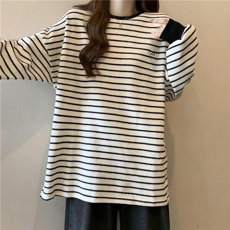 European & American Striped Split Long-Sleeve Women s Velvet Mid-Length Embroidered Shirt - Autumn & Winter Loose Fit
European & American Striped Split Long-Sleeve Women s Velvet Mid-Length Embroidered Shirt - Autumn & Winter Loose Fit