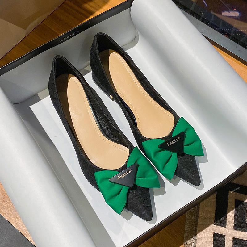 thick heel pointed single shoes women s spring light mouth low heel medium heel commuter large size 41-43 32 чёрный
thick heel pointed single shoes women s spring light mouth low heel medium heel commuter large size 41-43 32 чёрный