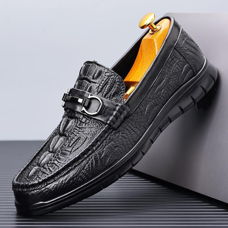 Модные мужские повседневные туфли с крокодиловым узором, универсальные деловые туфли на плоской подошве, стильные мужские удобные мокасины, кожаная обувь ручной работы для мужчин 38 чёрный 
Модные мужские повседневные туфли с крокодиловым узором, универсальные деловые туфли на плоской подошве, стильные мужские удобные мокасины, кожаная обувь ручной работы для мужчин 38 чёрный