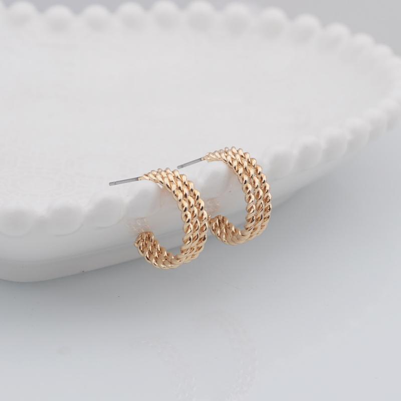 New Small Twist C-shaped Stud Earrings for Women Three-layers Mini Semicircle Geometry Tiny Earrings Party Ear Zircon 2024
New Small Twist C-shaped Stud Earrings for Women Three-layers Mini Semicircle Geometry Tiny Earrings Party Ear Zircon 2024