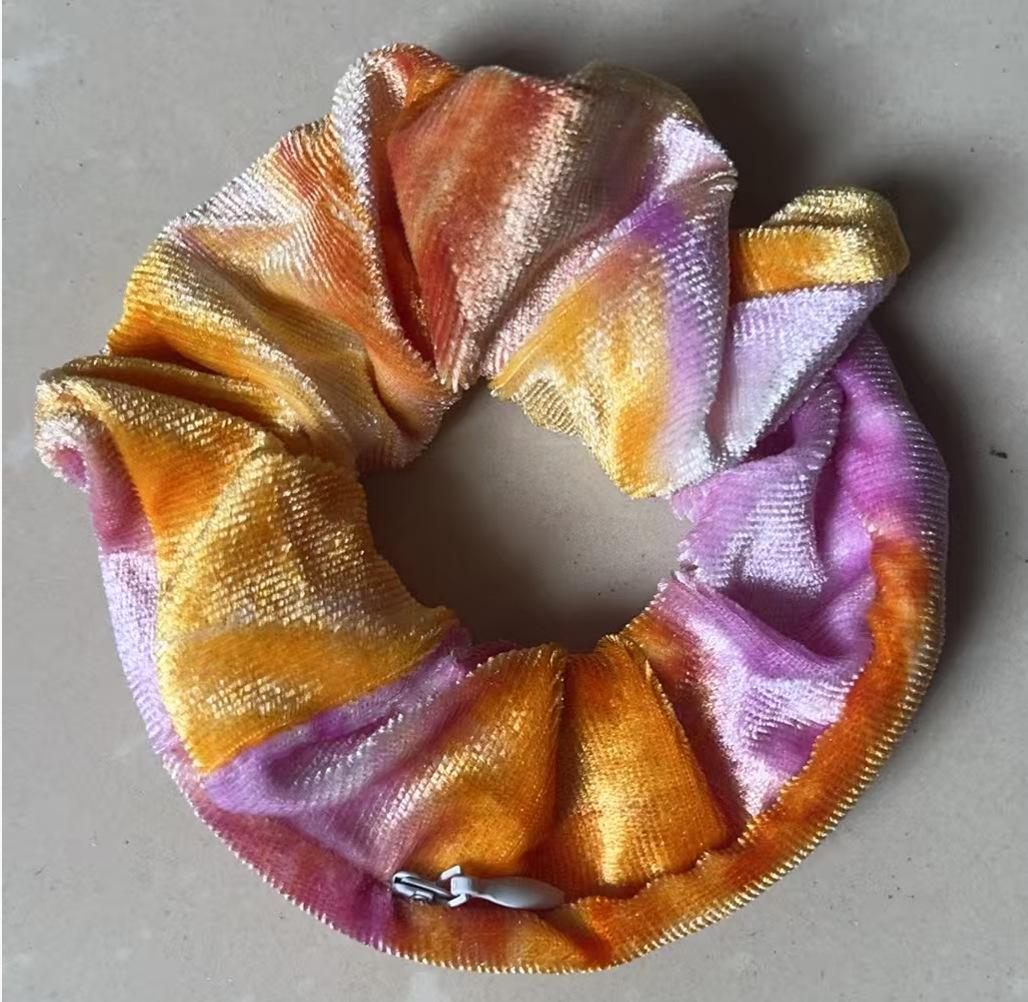 Multi-Color Tie-Dye Velvet Zipper Headband
Multi-Color Tie-Dye Velvet Zipper Headband