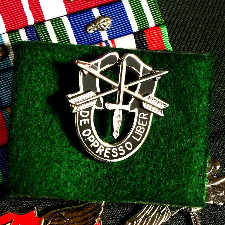 Идентификационный значок, значок на кепку Green Bere USARMY, наплечный значок, металлический значок военного болельщика, значок команды 1pcs
Идентификационный значок, значок на кепку Green Bere USARMY, наплечный значок, металлический значок военного болельщика, значок команды 1pcs