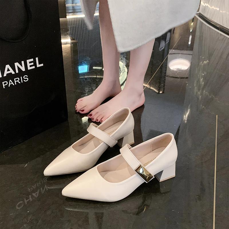 Туфли-лодочки из резины с квадратным носком для женщин, новые модные летние туфли на среднем каблуке для женщин, повседневные туфли на мелком каблуке Zapatos 35 бежевый
Туфли-лодочки из резины с квадратным носком для женщин, новые модные летние туфли на среднем каблуке для женщин, повседневные туфли на мелком каблуке Zapatos 35 бежевый