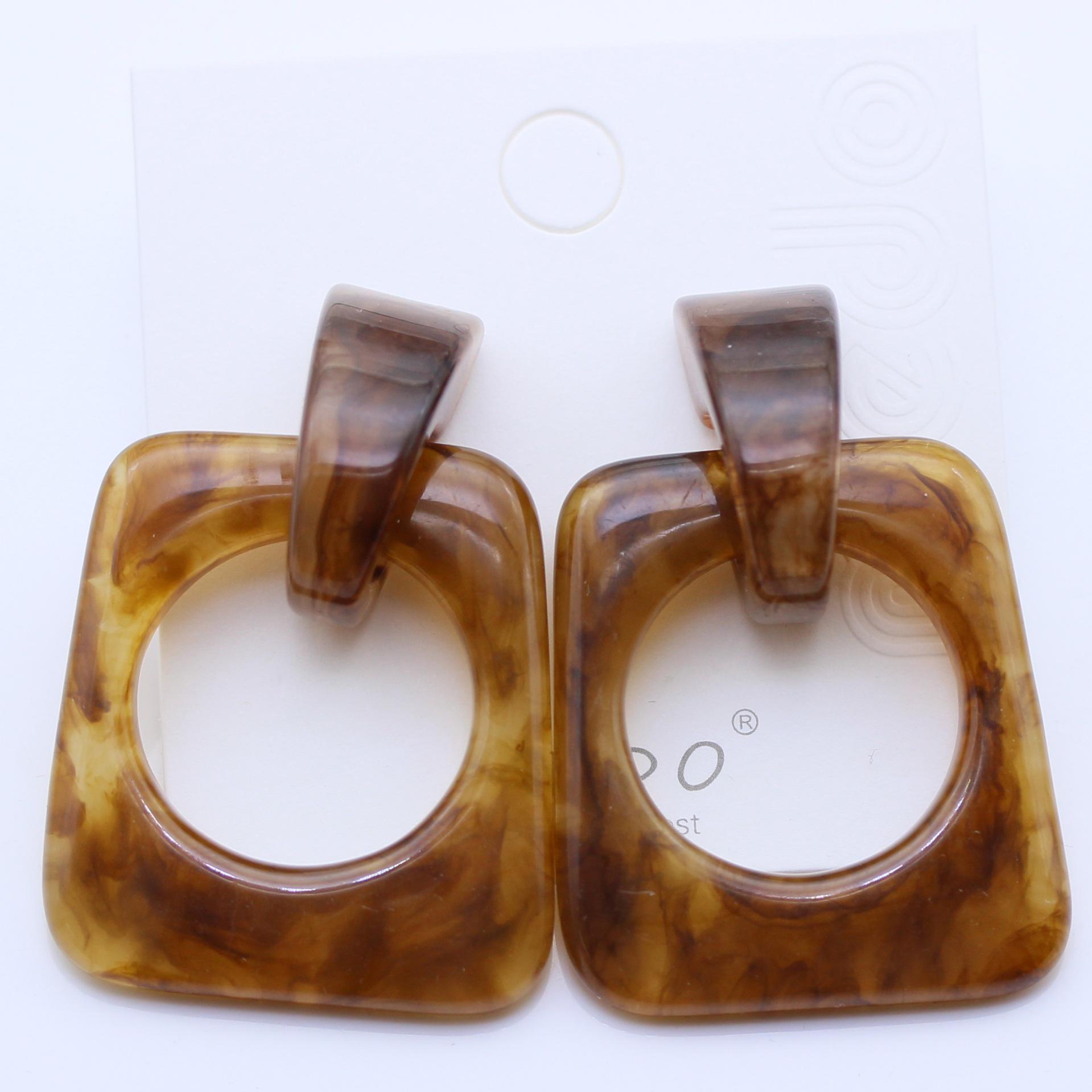 Европейские и американские ретро-серьги Maelard: Игла из серебра S925, Кофейный акрил темно-коричневого
Европейские и американские ретро-серьги Maelard: Игла из серебра S925, Кофейный акрил темно-коричневого