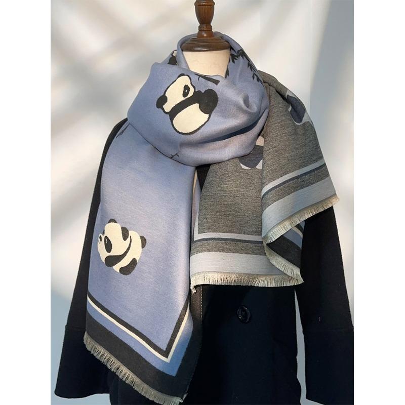 Этот зимний женский шарф из искусственного кашемира в корейском стиле универсален и может использоваться как двусторонняя многофункциональная шаль. 190*65cm
Этот зимний женский шарф из искусственного кашемира в корейском стиле универсален и может использоваться как двусторонняя многофункциональная шаль. 190*65cm