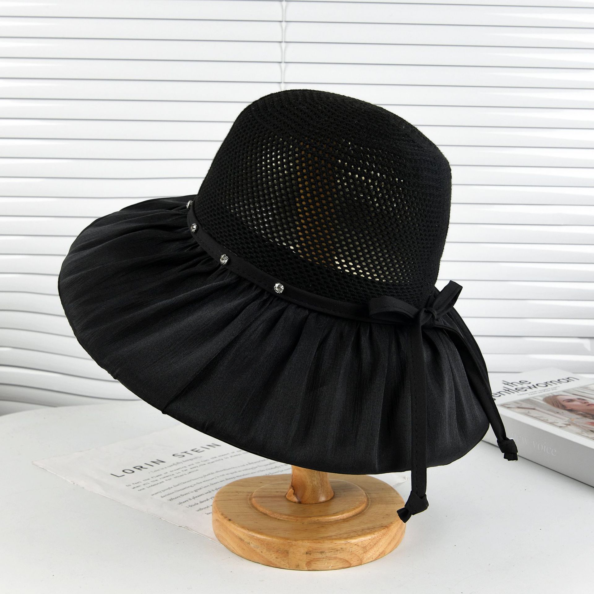 2026 new sun hat summer sunscreen breathable bucket hat splicing nails drill big eaves hat outdoor travel beach hat M(56-58cm) чорний
2026 new sun hat summer sunscreen breathable bucket hat splicing nails drill big eaves hat outdoor travel beach hat M(56-58cm) чорний