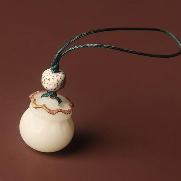 Handmade Bodhi Money Bag Keychain Pendant - Creative Car Charm & Mobile Chain
Handmade Bodhi Money Bag Keychain Pendant - Creative Car Charm & Mobile Chain