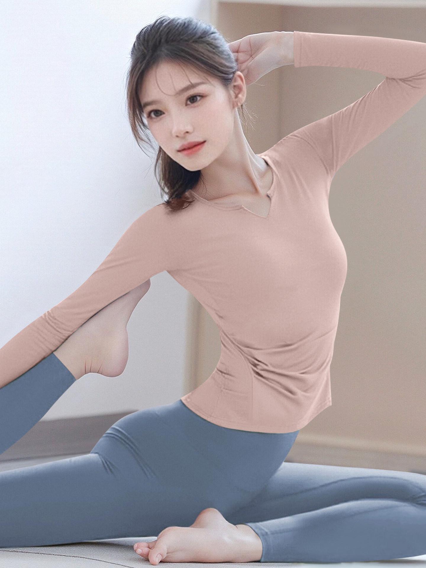 2025 Elegant Black Yoga Set for Women: Slimming, Body-Shaping Long Sleeve Pilates & Fitness Wear XL (120-135 cm)
2025 Elegant Black Yoga Set for Women: Slimming, Body-Shaping Long Sleeve Pilates & Fitness Wear XL (120-135 cm)