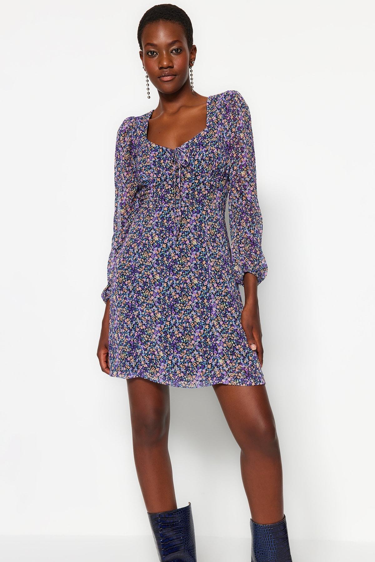 Разноцветное мини-платье на тканой подкладке с лифом TWOAW23EL00851..
Разноцветное мини-платье на тканой подкладке с лифом TWOAW23EL00851..