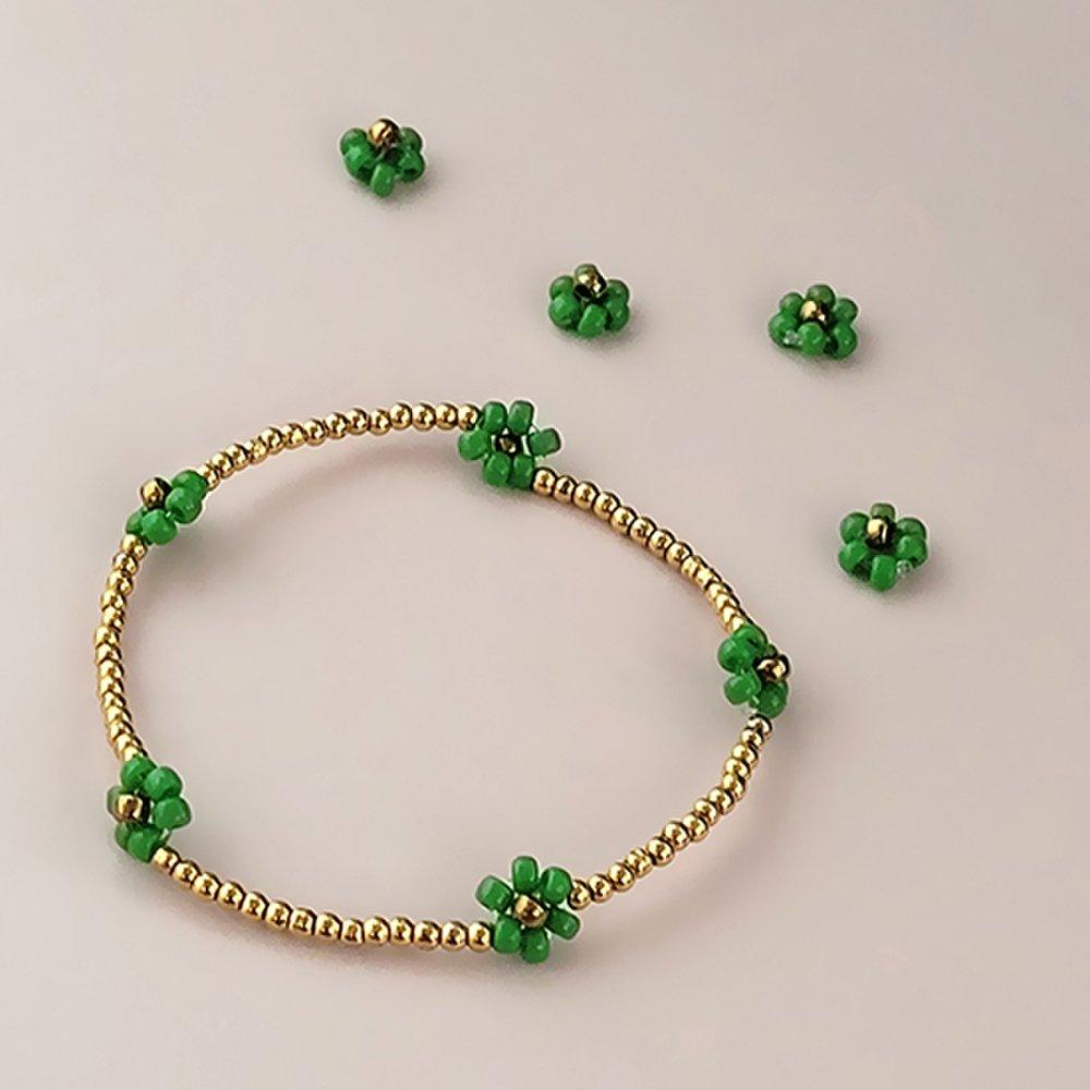 Green Bead Flower Bracelet
Green Bead Flower Bracelet