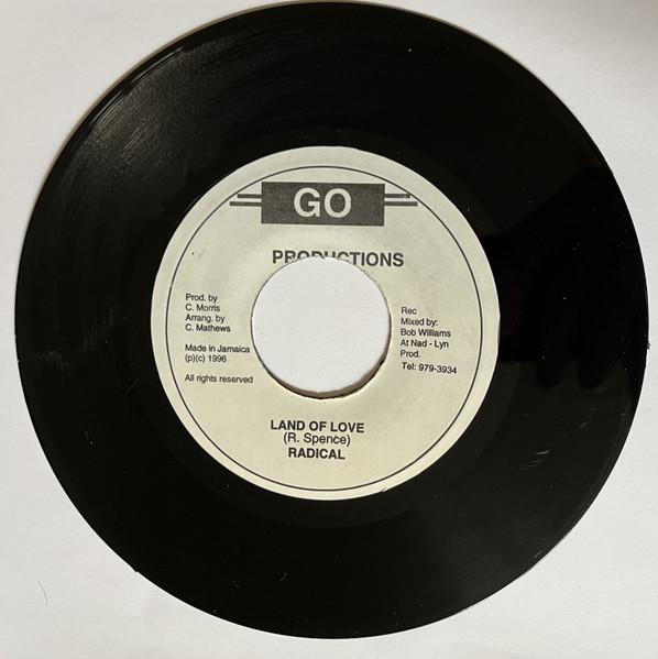7inch Record RADICAL - Land Of Love NONE GO Productions 1996 Jamaica Reggae, Ska & Dub Used
7inch Record RADICAL - Land Of Love NONE GO Productions 1996 Jamaica Reggae, Ska & Dub Used