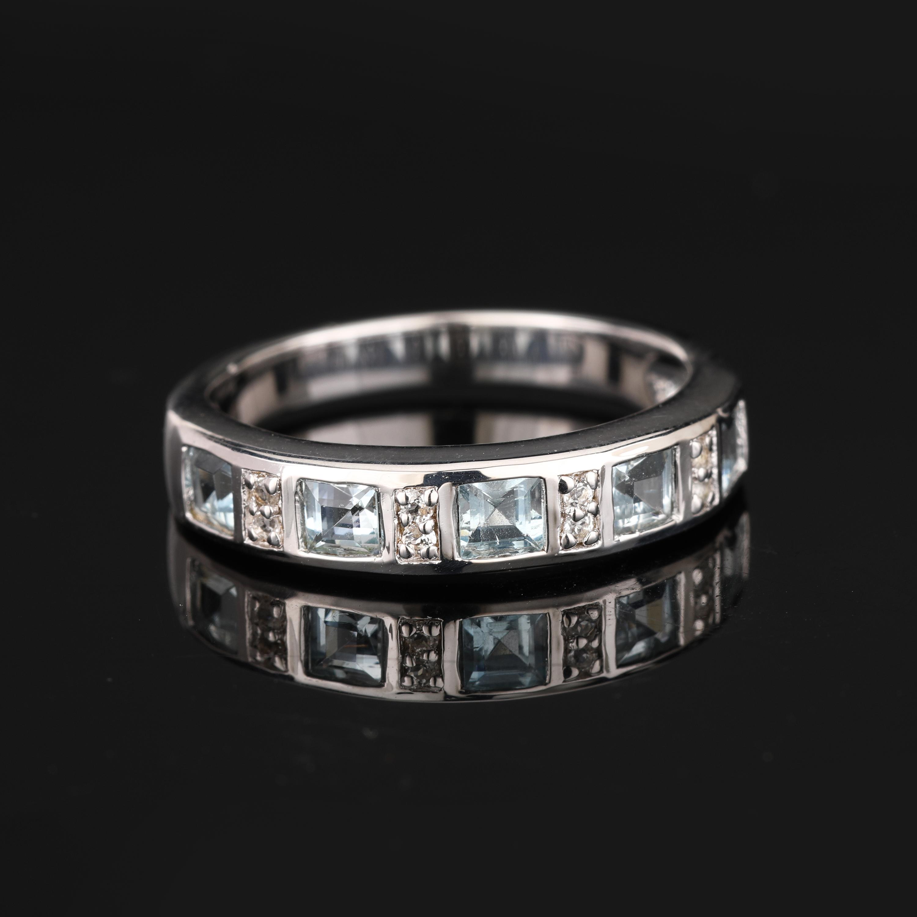 925 Sterling Silver Aquamarine Ring Square Cut with White Topaz Fine Jewelry Gift for Her All size available срібний
925 Sterling Silver Aquamarine Ring Square Cut with White Topaz Fine Jewelry Gift for Her All size available срібний