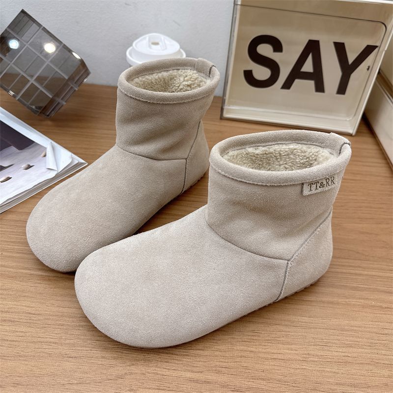 Women s Lightweight Comfortable Thick Sole Cold Warm Padded Snow Boots Non-slip Wear-resistant Outdoor Sports Cotton Boots 40
Women s Lightweight Comfortable Thick Sole Cold Warm Padded Snow Boots Non-slip Wear-resistant Outdoor Sports Cotton Boots 40