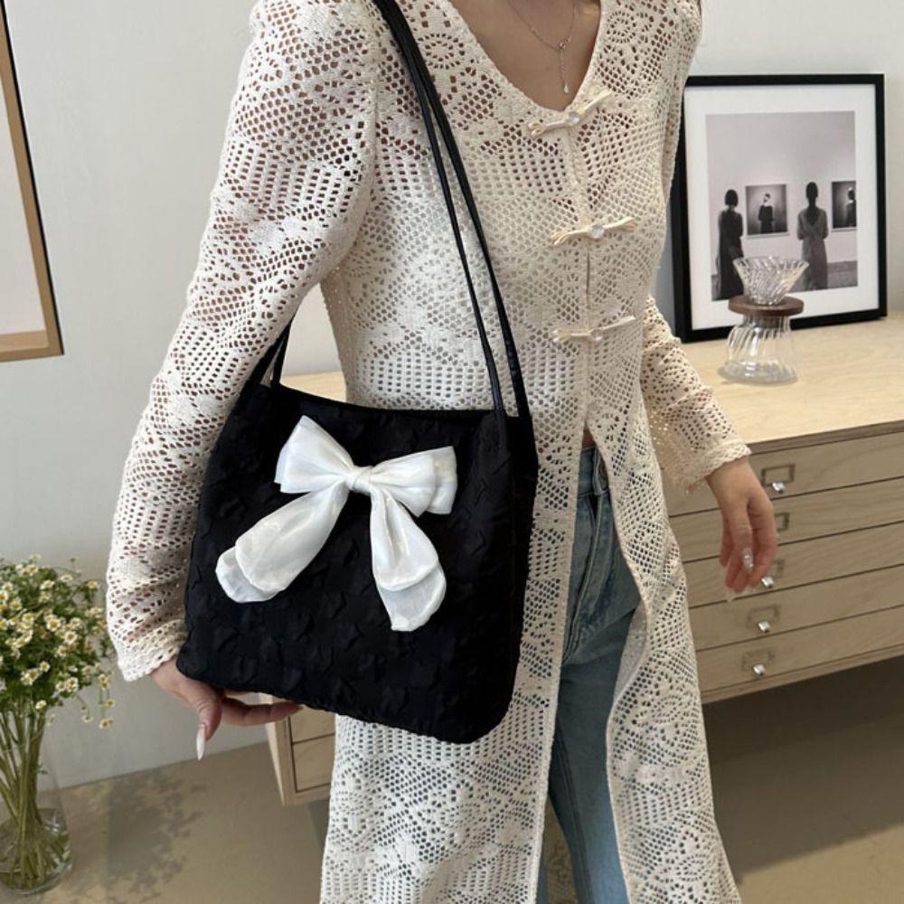 Korean Style Bow Shoulder Bag Large Capacity Shoulder Bag Casual Vacation Tote Bag Men чорний
Korean Style Bow Shoulder Bag Large Capacity Shoulder Bag Casual Vacation Tote Bag Men чорний