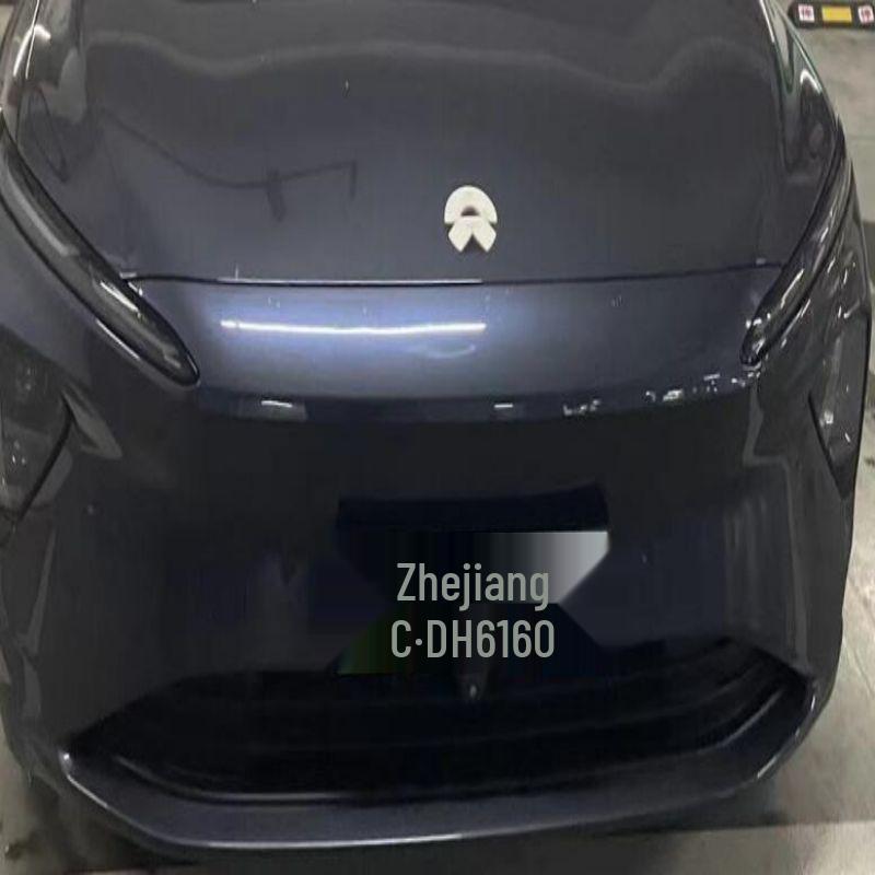 Applicable to 2023 NIO ES6: Front and rear logos, steering wheel, air vents, sunroof switch, interior decor. Steering Wheel Logo Carbon Fiber
Applicable to 2023 NIO ES6: Front and rear logos, steering wheel, air vents, sunroof switch, interior decor. Steering Wheel Logo Carbon Fiber