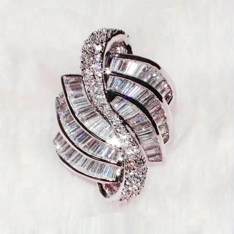 CAOSHI Hyperbole Geometric Women Rings Full Paved Sparkling CZ Stone Luxury Wedding Accessories Cocktail Party Trendy Zircon 6
CAOSHI Hyperbole Geometric Women Rings Full Paved Sparkling CZ Stone Luxury Wedding Accessories Cocktail Party Trendy Zircon 6