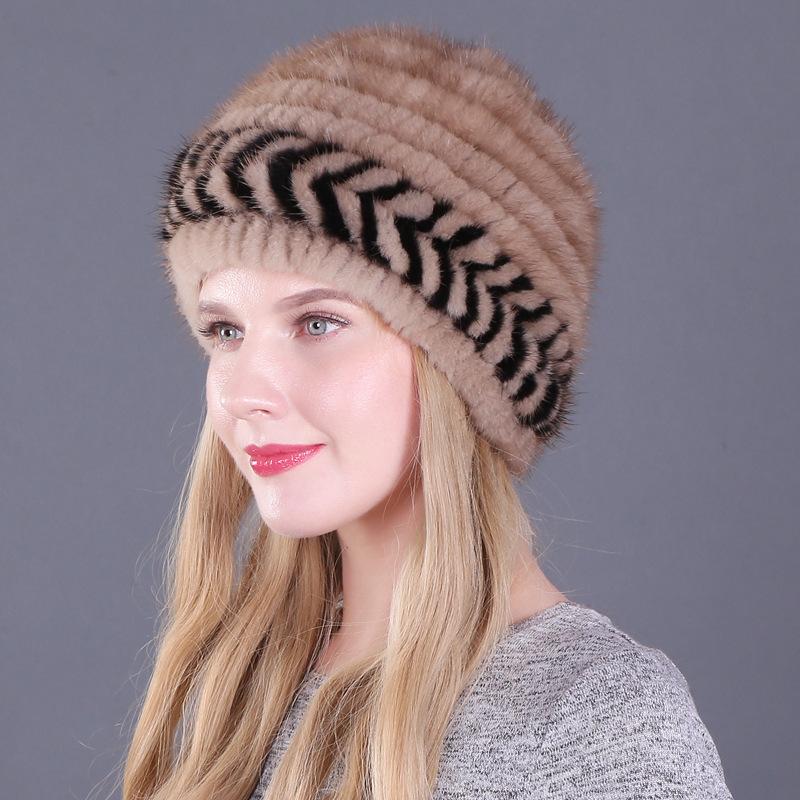 New Korean version of women s mink hair woven hat double-layer warm thickened winter lace decorative mink fur straw hat
New Korean version of women s mink hair woven hat double-layer warm thickened winter lace decorative mink fur straw hat