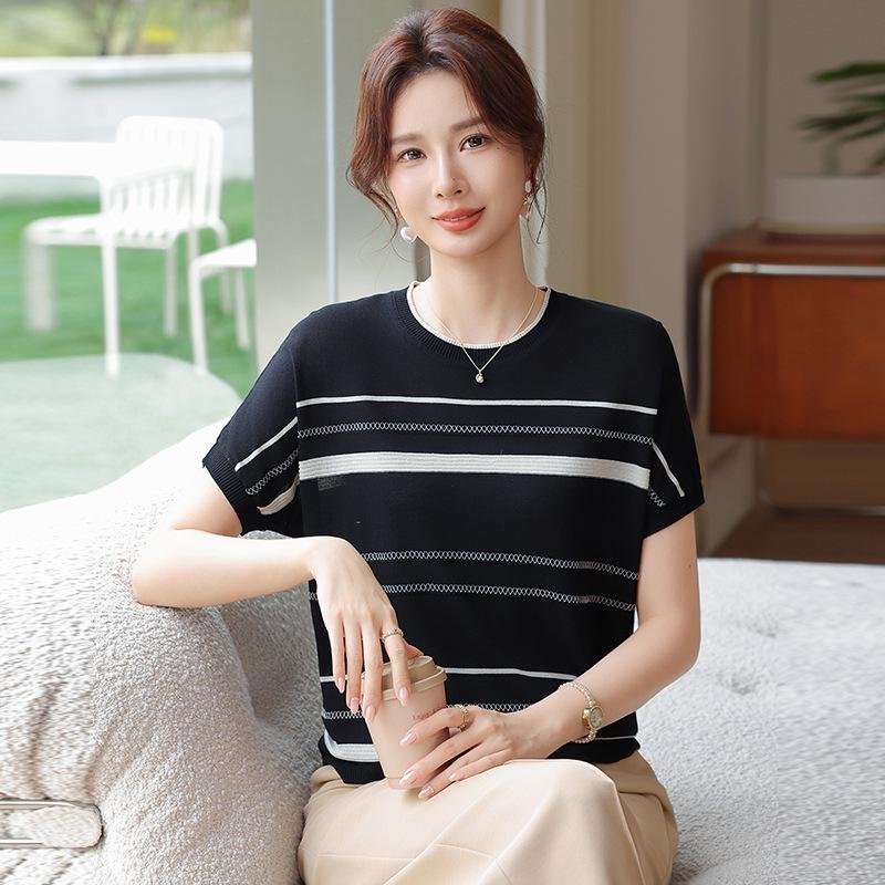Chic Striped Ice Silk Knit T-Shirt for Women 4XL (135-150 lbs) чорний
Chic Striped Ice Silk Knit T-Shirt for Women 4XL (135-150 lbs) чорний