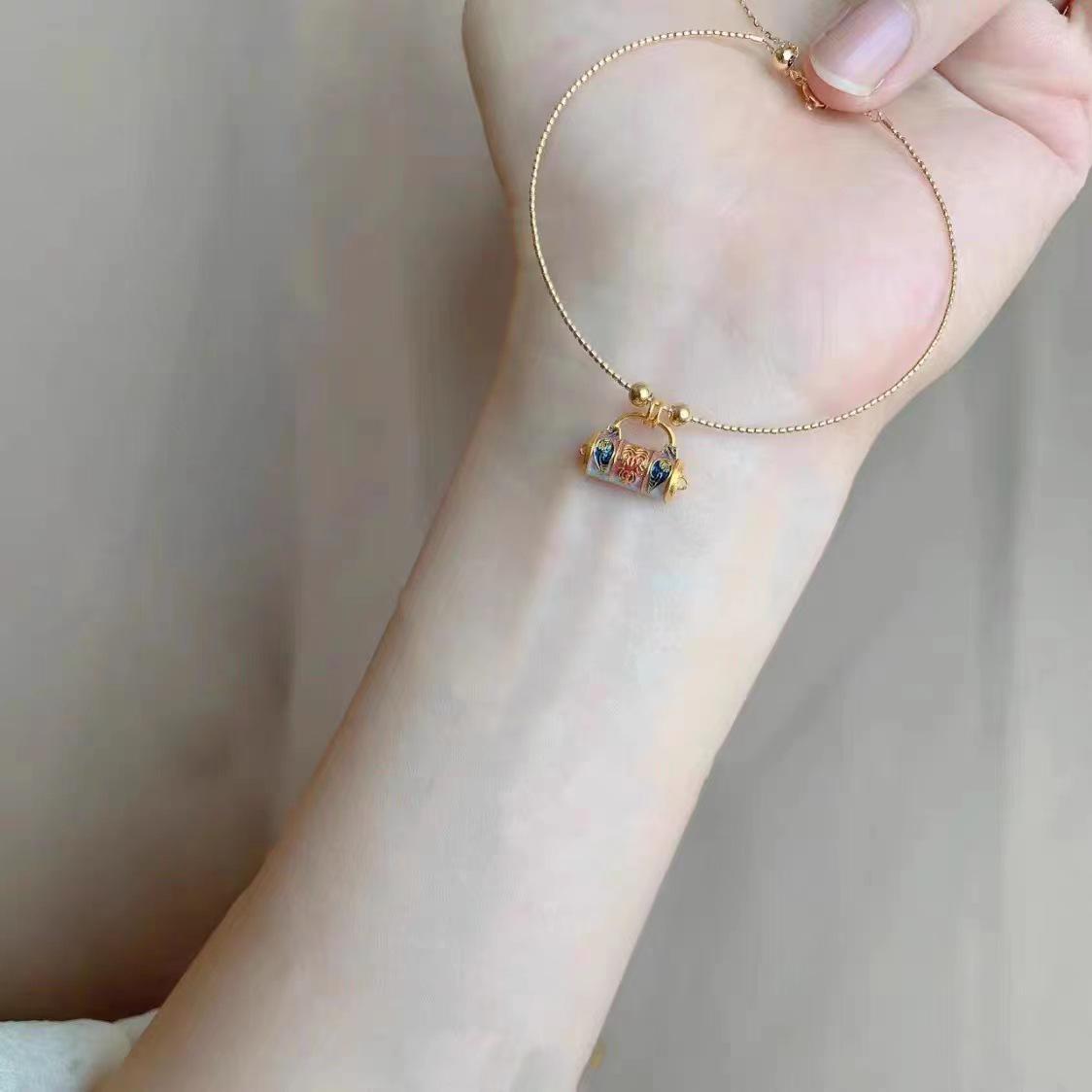 Браслет-веревка в этническом стиле «Жакирам» золотого цвета: Роскошные подарочные украшения в тибетском стиле
Браслет-веревка в этническом стиле «Жакирам» золотого цвета: Роскошные подарочные украшения в тибетском стиле