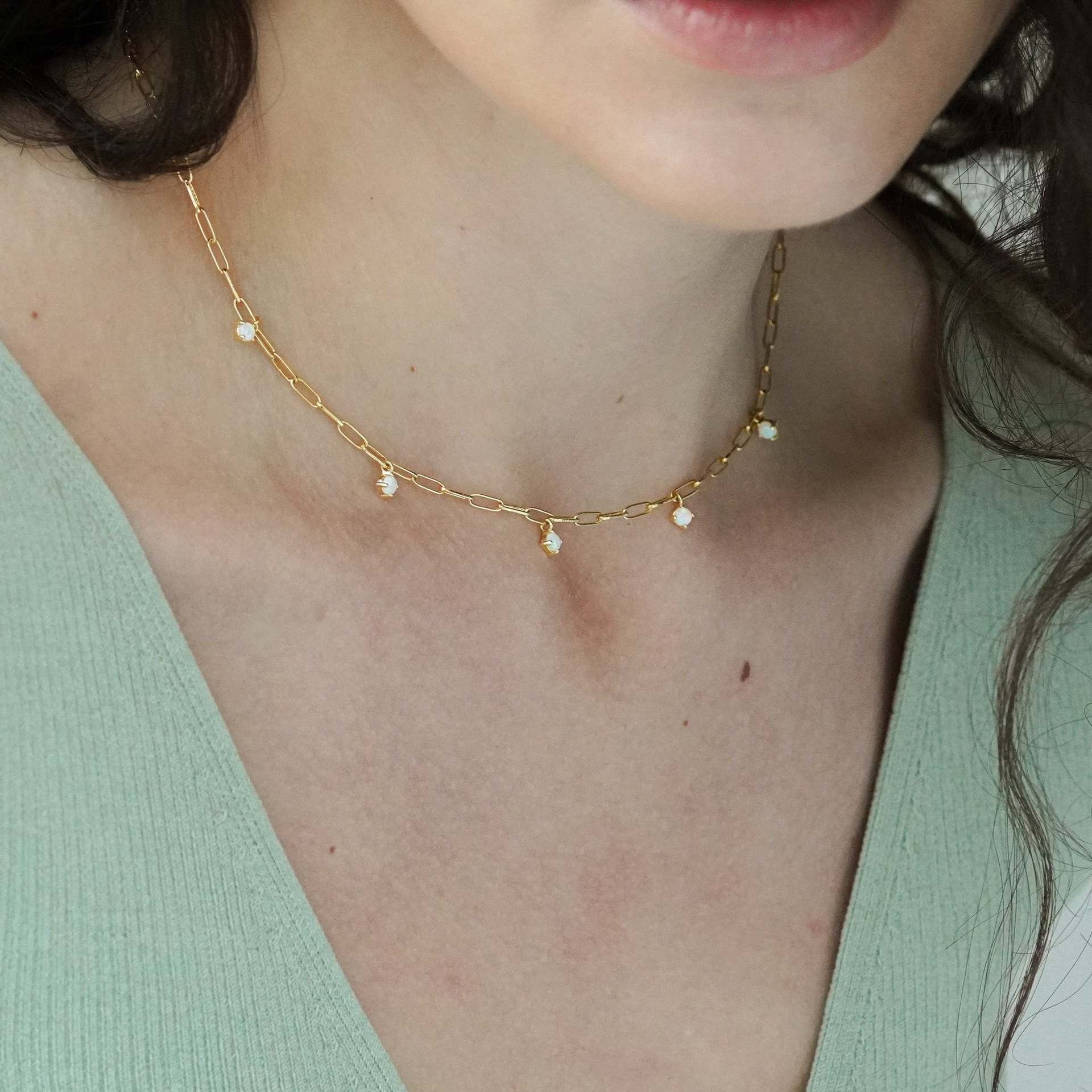 Titanium Steel High Color Retention Blue Tears Compact Opal Opal Necklace Blue Water Drop Flash Double Layer Necklace Gold Plated
Titanium Steel High Color Retention Blue Tears Compact Opal Opal Necklace Blue Water Drop Flash Double Layer Necklace Gold Plated