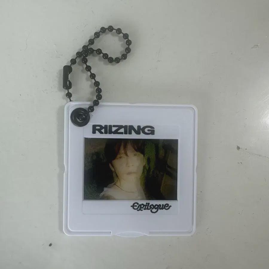 RIIZE Поп-ап магазин Брелок для ключей с фильмом Ынсок Продажа
RIIZE Поп-ап магазин Брелок для ключей с фильмом Ынсок Продажа