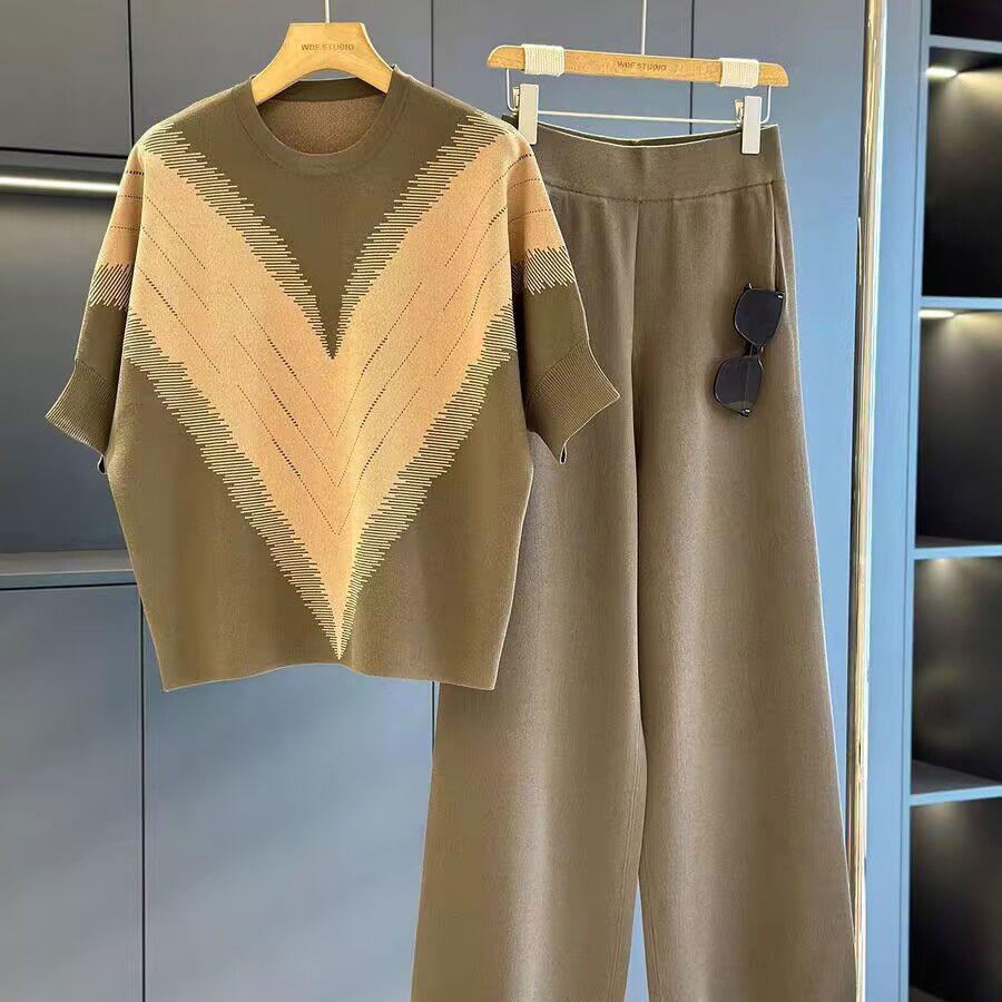 European & American High-End Plus Size Casual Set: Short Sleeve Top + Wide Leg Pants for Women One Size зелений
European & American High-End Plus Size Casual Set: Short Sleeve Top + Wide Leg Pants for Women One Size зелений
