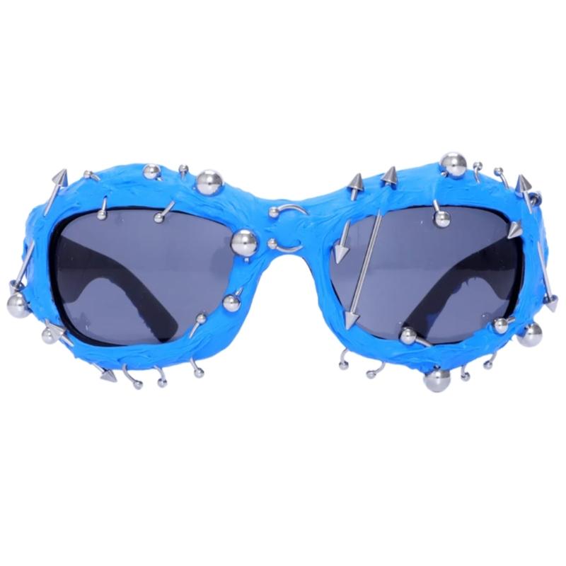 Stylish Rivet Studded Frame Sunglasses with Spikes Punk All Matching Cool Sun Glasses Popular PC Eyeglasses for Party
Stylish Rivet Studded Frame Sunglasses with Spikes Punk All Matching Cool Sun Glasses Popular PC Eyeglasses for Party