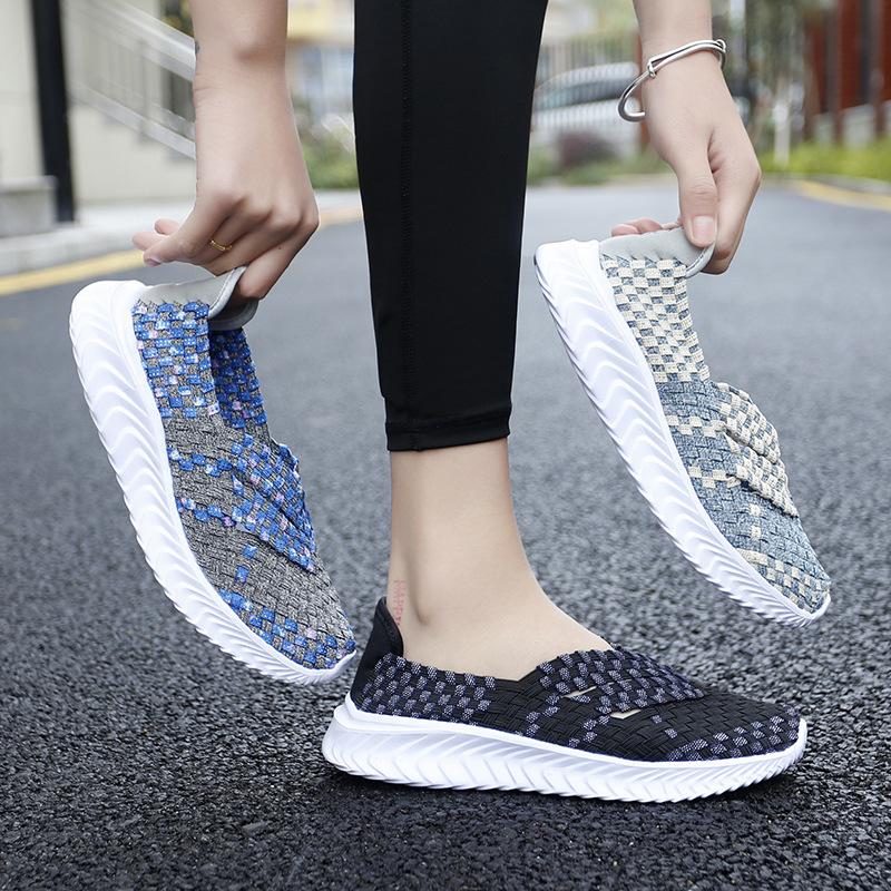 New versatile hand-woven women s shoes casual breathable hollow single shoes ultra-light mesh women s flat shoes lazy shoes 42 сірий колір
New versatile hand-woven women s shoes casual breathable hollow single shoes ultra-light mesh women s flat shoes lazy shoes 42 сірий колір
