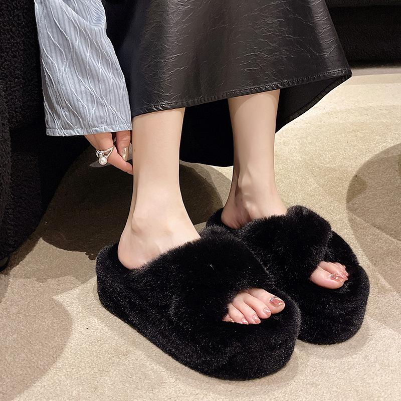 Internet celebrity explosion Korean version of Mao Mao slippers women s wear 2025 new versatile autumn and winter thick bottom one-word cotton slipper 40 чорний
Internet celebrity explosion Korean version of Mao Mao slippers women s wear 2025 new versatile autumn and winter thick bottom one-word cotton slipper 40 чорний