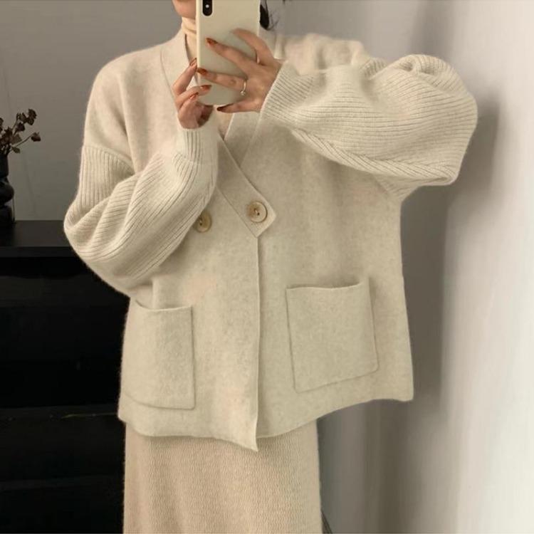 Oversize Winter Cardigan Sweater Knitting Jacket Women Plus Size Casual Loose Fashion Solid Buttons Autumn Style One Size бежевый
Oversize Winter Cardigan Sweater Knitting Jacket Women Plus Size Casual Loose Fashion Solid Buttons Autumn Style One Size бежевый