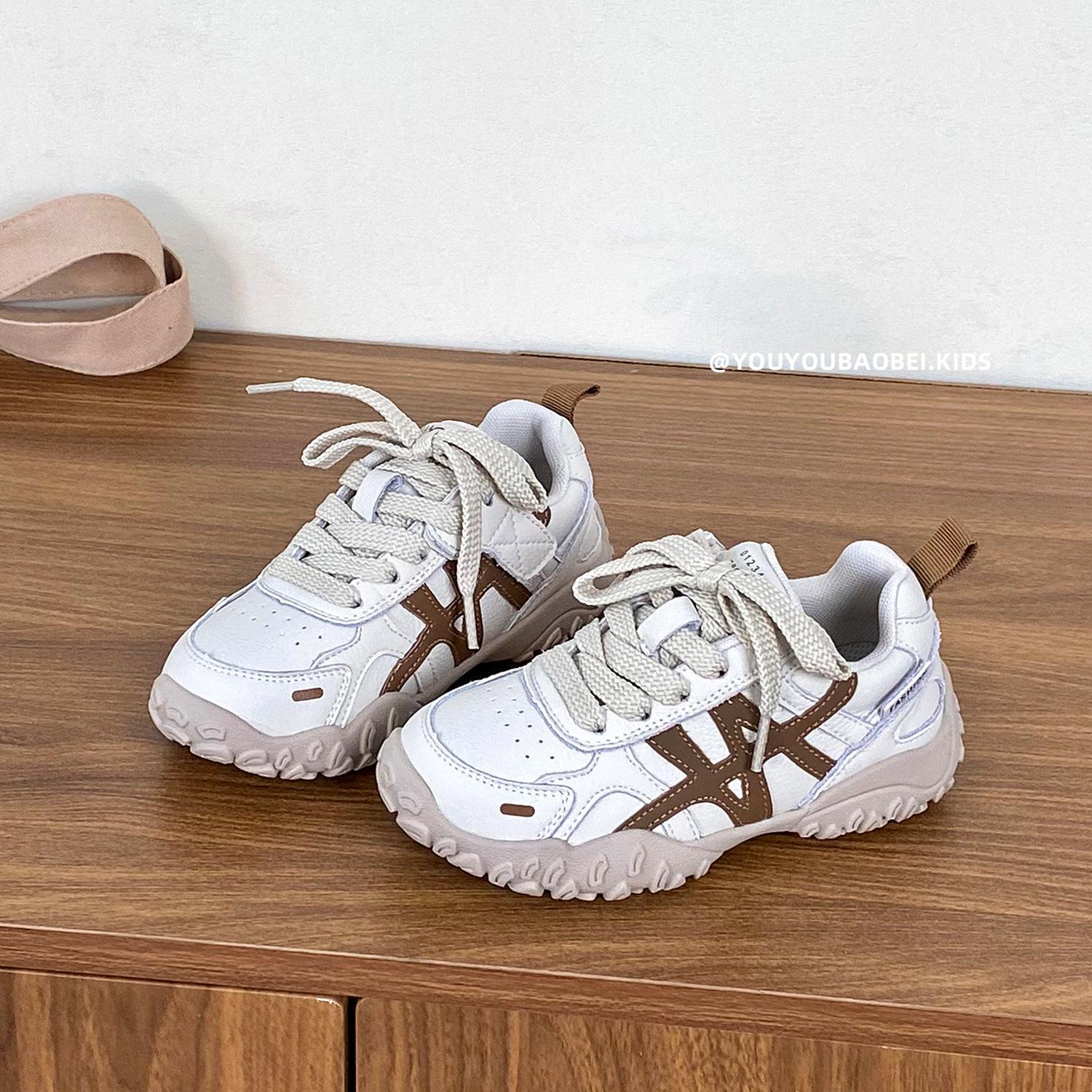 Children s sports shoes 2025 autumn models, boys lightweight running shoes, non-slip girls shoes, soft-soled breathable casual shoes, German trainin 37 yards inner length about 22.6cm хаки
Children s sports shoes 2025 autumn models, boys lightweight running shoes, non-slip girls shoes, soft-soled breathable casual shoes, German trainin 37 yards inner length about 22.6cm хаки