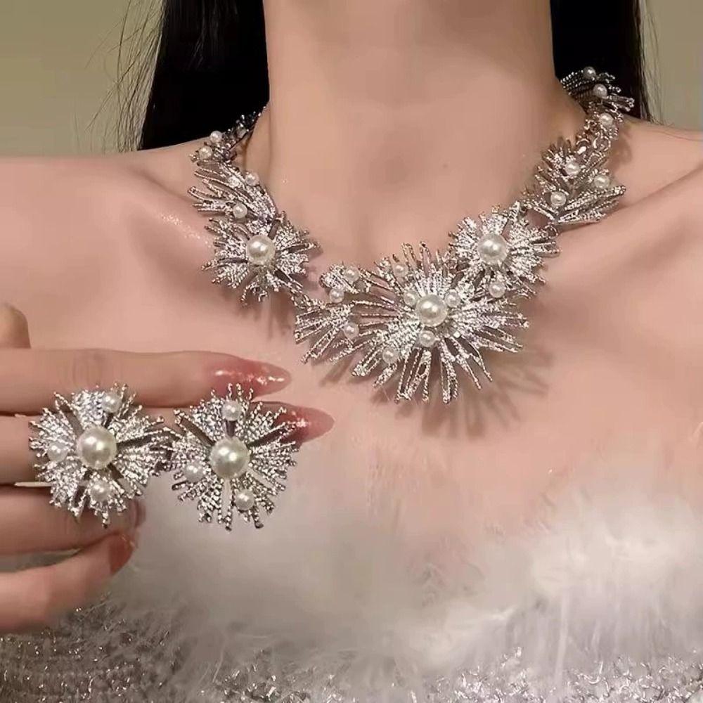 Exquisite Imitation Pearl Jewelry Set Shining Zinc Zinc Alloy Jewelry Set Necklace Earrings Set Women білий
Exquisite Imitation Pearl Jewelry Set Shining Zinc Zinc Alloy Jewelry Set Necklace Earrings Set Women білий
