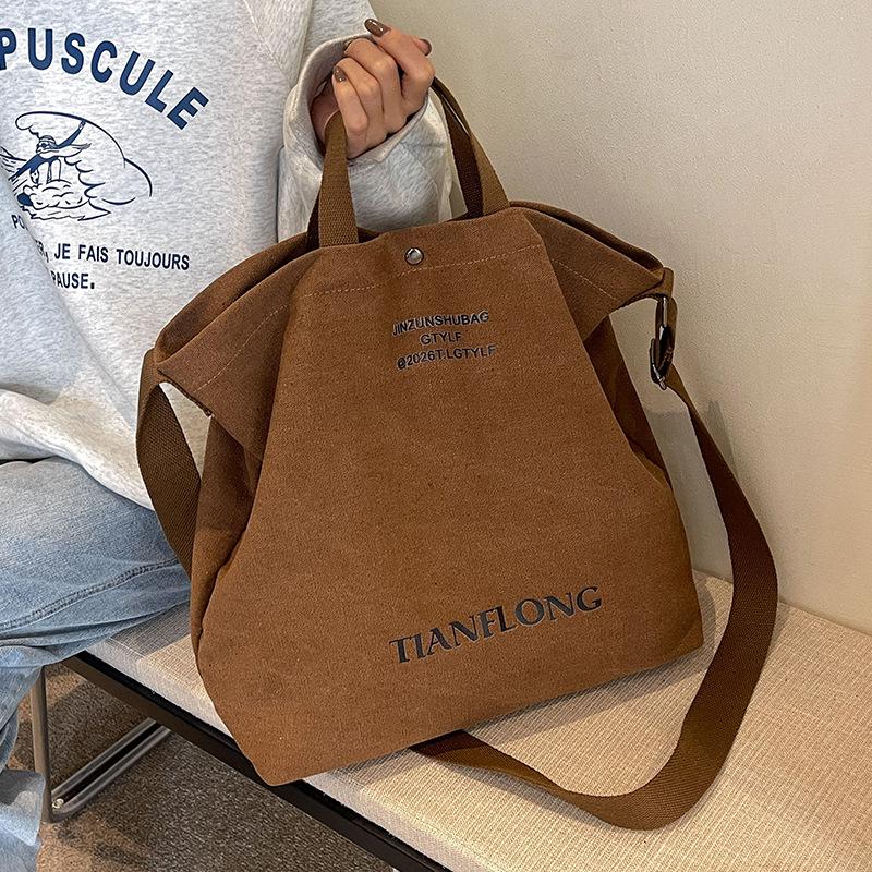 Canvas bag women s tote bag large capacity autumn and winter can be messenger 2025 new versatile shoulder handbag bag хакі
Canvas bag women s tote bag large capacity autumn and winter can be messenger 2025 new versatile shoulder handbag bag хакі