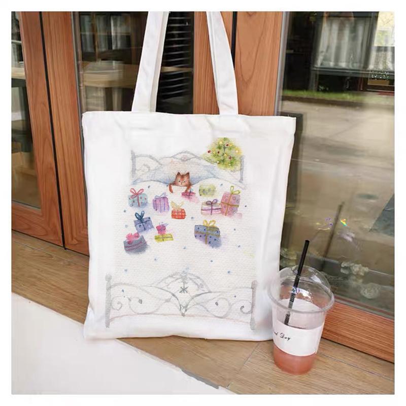 Kawaii Women Shopper Casual Simplicity High Capacity Жіноча бавовняна сумка Полотняна сумка Tote Сумки для покупок Сумки для покупок Cat Girl Тканинні ручні сумки 24*26cm
Kawaii Women Shopper Casual Simplicity High Capacity Жіноча бавовняна сумка Полотняна сумка Tote Сумки для покупок Сумки для покупок Cat Girl Тканинні ручні сумки 24*26cm