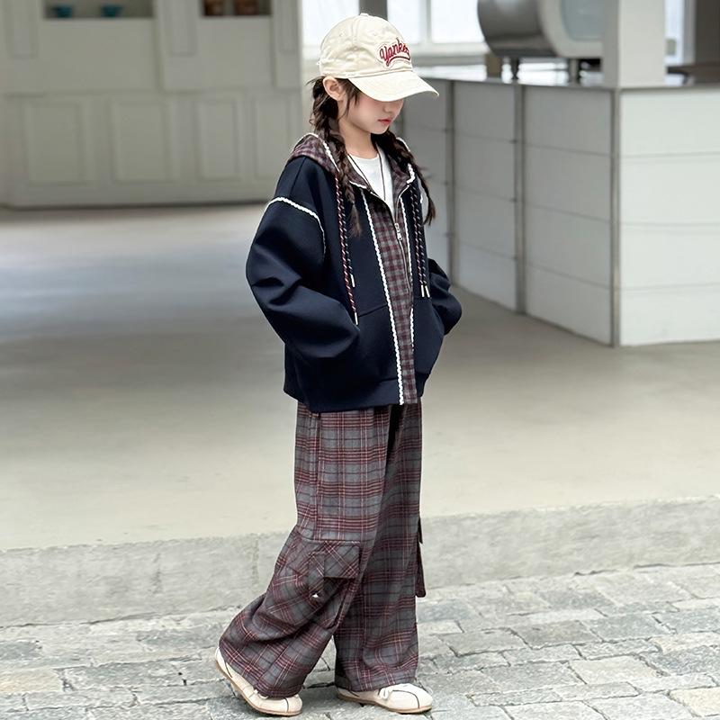 Модный кардиган с капюшоном для девочек 2025: Весенне-осенний свитшот-двойка 160 cm
Модный кардиган с капюшоном для девочек 2025: Весенне-осенний свитшот-двойка 160 cm