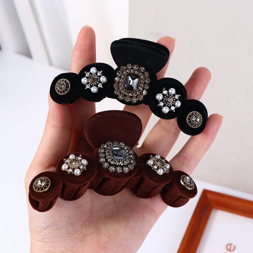 Winter Hair Clip Baroque Pearl Crystal Shark Clip Korean Ponytail Holder Women Hair Claws Hairgrip
Winter Hair Clip Baroque Pearl Crystal Shark Clip Korean Ponytail Holder Women Hair Claws Hairgrip